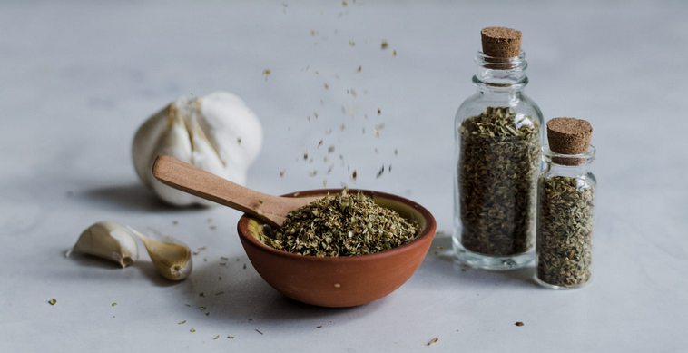 [Ольга Угрюмова] Специи и пряности (2024)_0.png